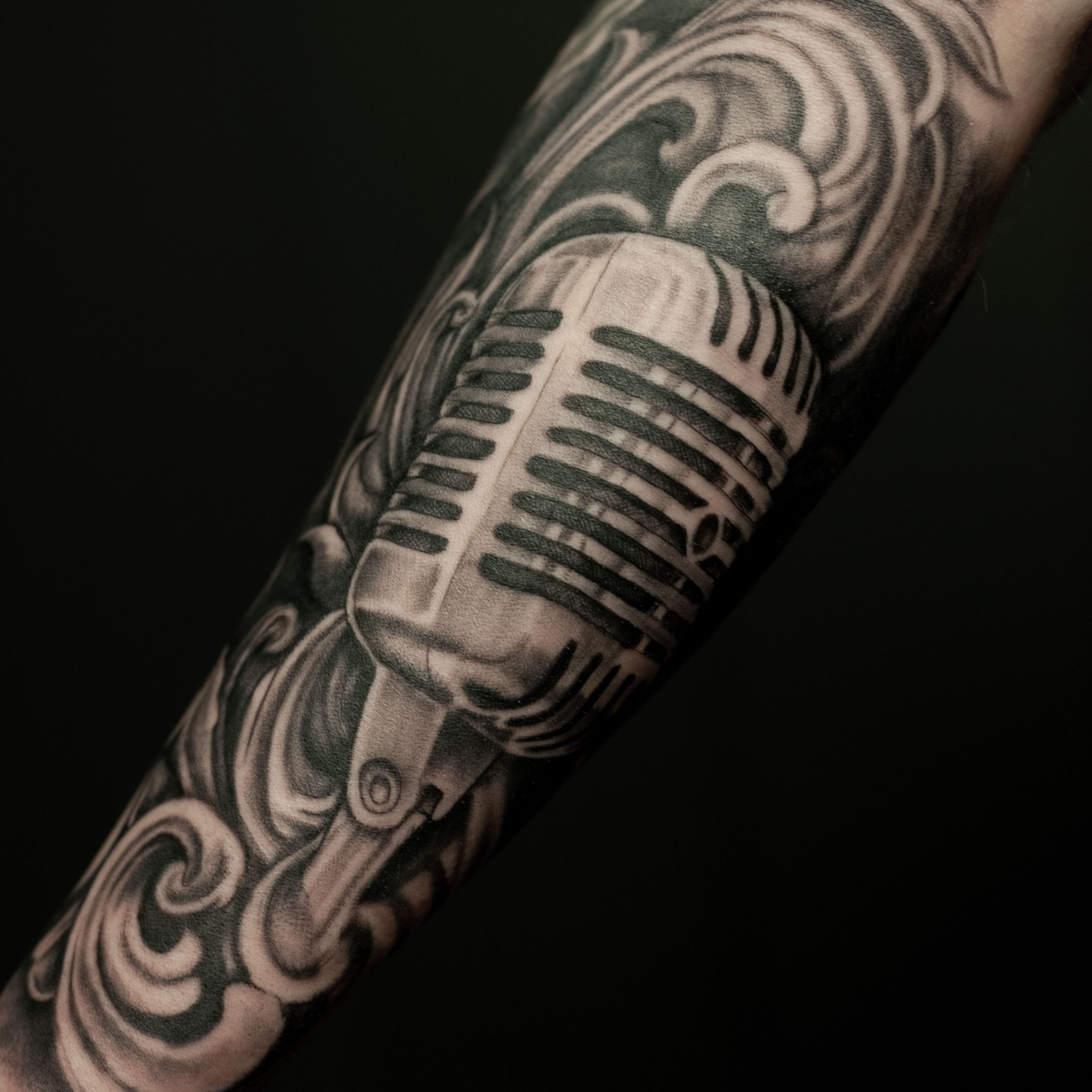 010323mic